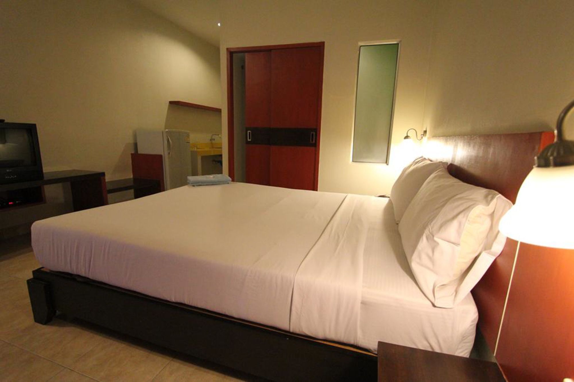 Paradise Resort Ban Nong Pla Lai Екстер'єр фото