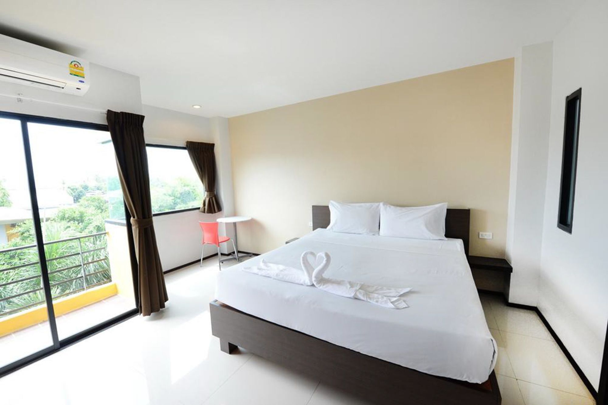 Paradise Resort Ban Nong Pla Lai Екстер'єр фото