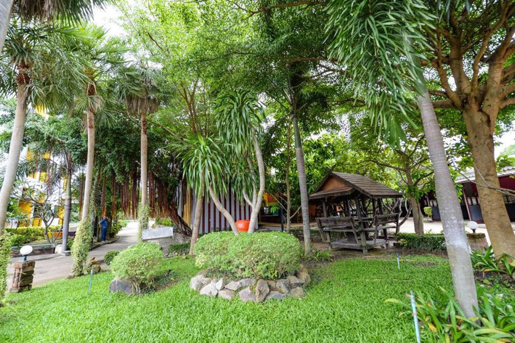 Paradise Resort Ban Nong Pla Lai Екстер'єр фото